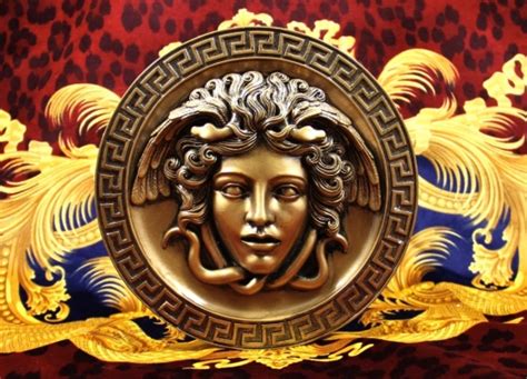 simbolo medusa de versace|why does versace use medusa.